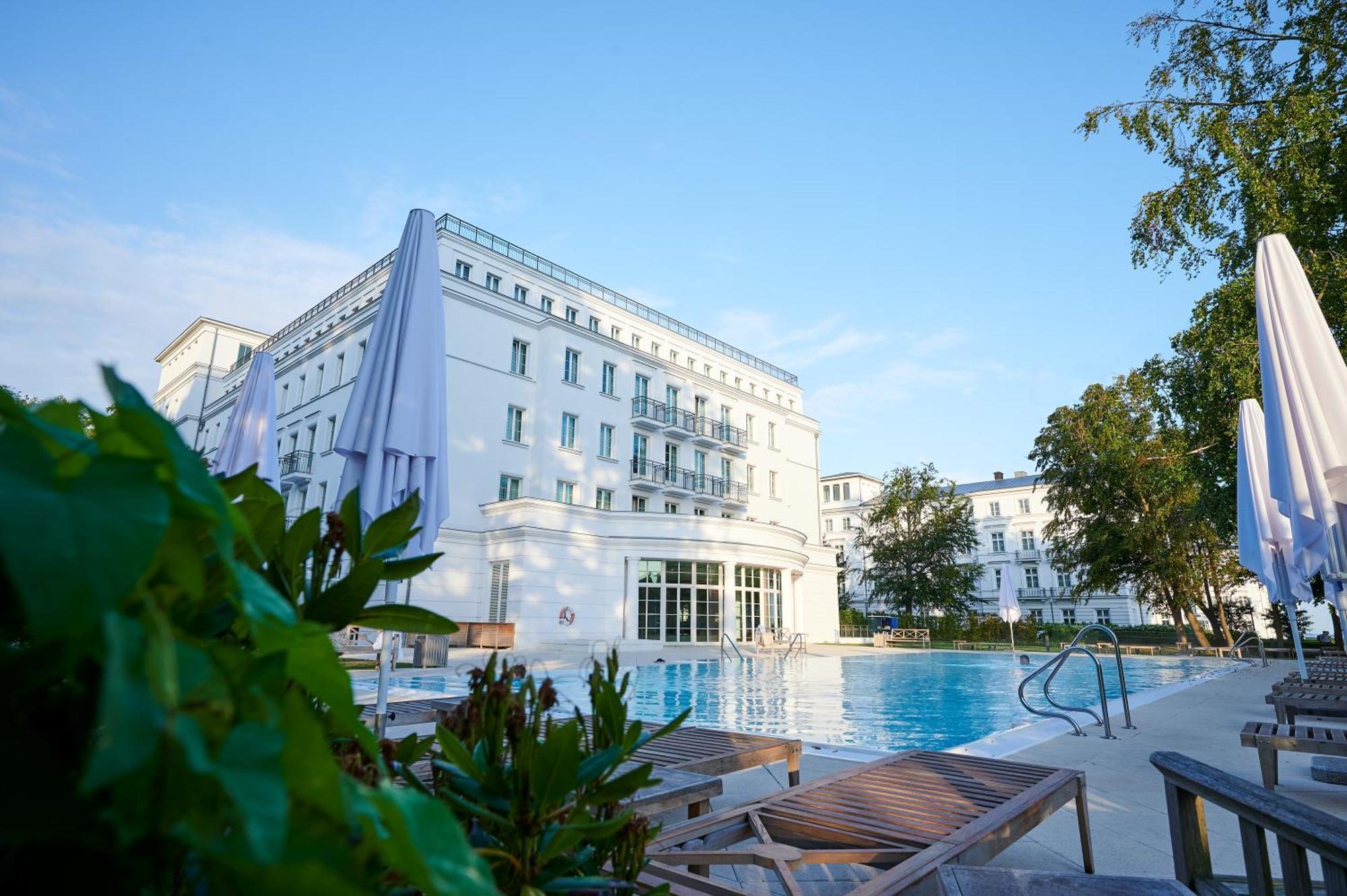 Grand Hotel Heiligendamm - The Leading Hotels Of The World Exterior photo The Grand Hotel